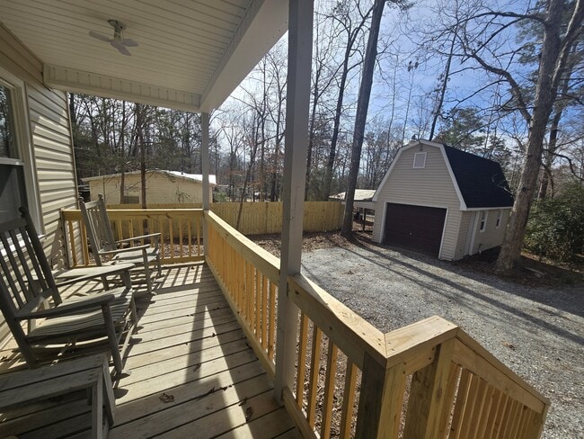 Building Photo - 125 Lone Eagle Way