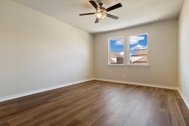 Building Photo - 1341 Eagle Ray St