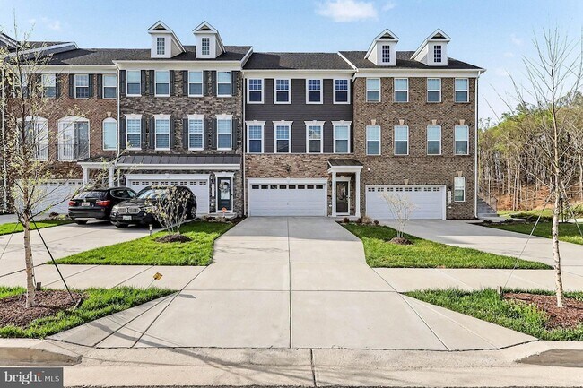 Building Photo - 10878 Foxtrot Cir