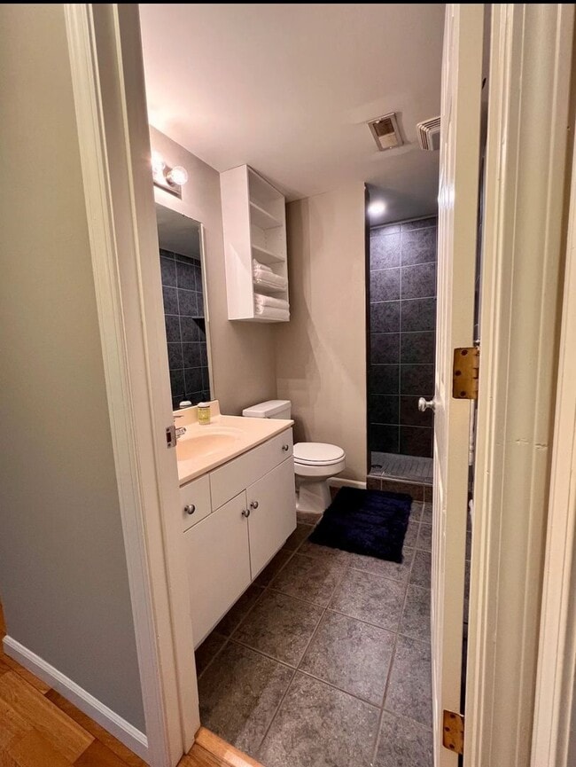 Building Photo - 1001 Mississippi St