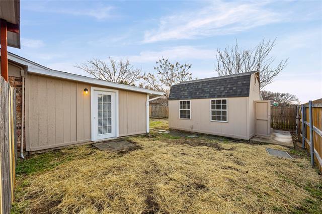 Building Photo - 565 Park Center Blvd