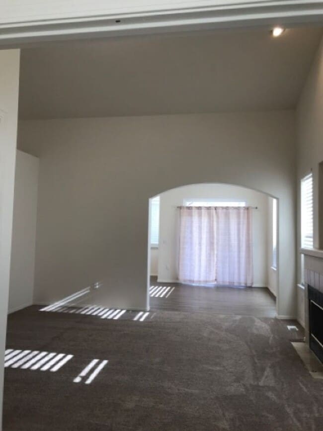 Building Photo - 618 Windemere Cir