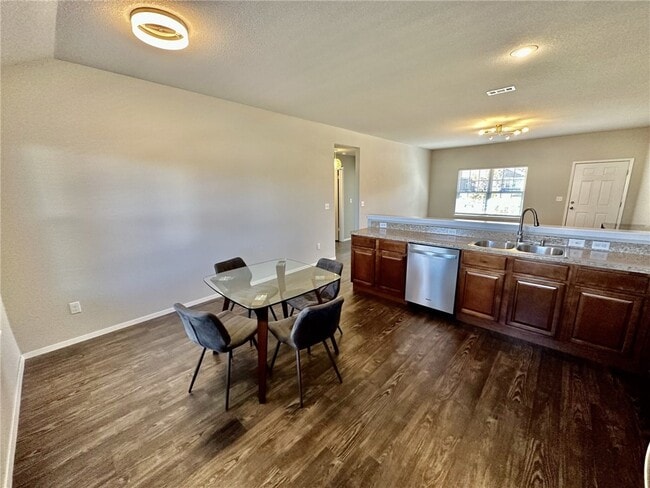 Building Photo - 6206 SW Warrington Rd