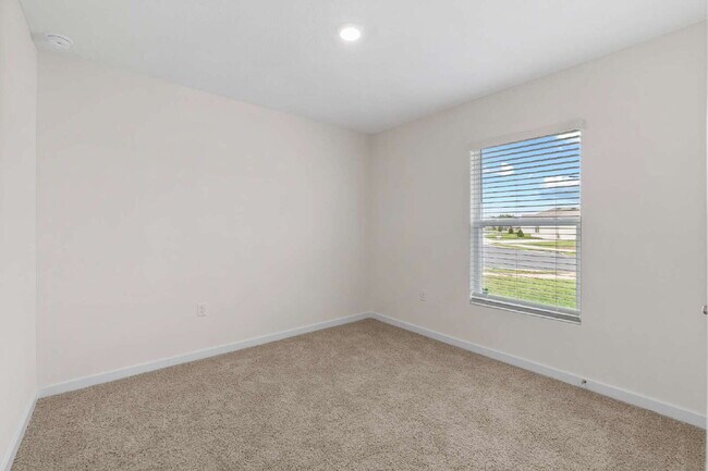 Building Photo - Be the first to rent this new 3BR 2BA home in SW Ocala!