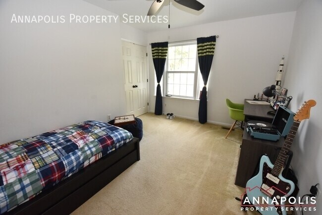 Building Photo - 2808 Traxler Ct