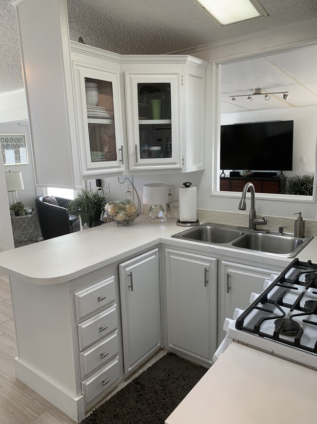 Building Photo - 55 Boca Chica Rd