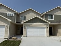 Building Photo - 1615 Ohana Ave