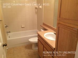 Building Photo - 10103 Courtney Oaks Circle #101 Tampa 3361...