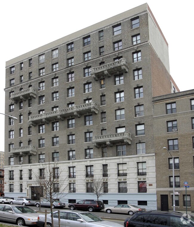 The Deerfield New York, NY Apartment Finder
