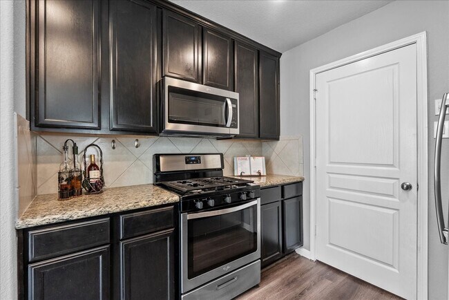 Building Photo - 207 Sea Breeze Dr