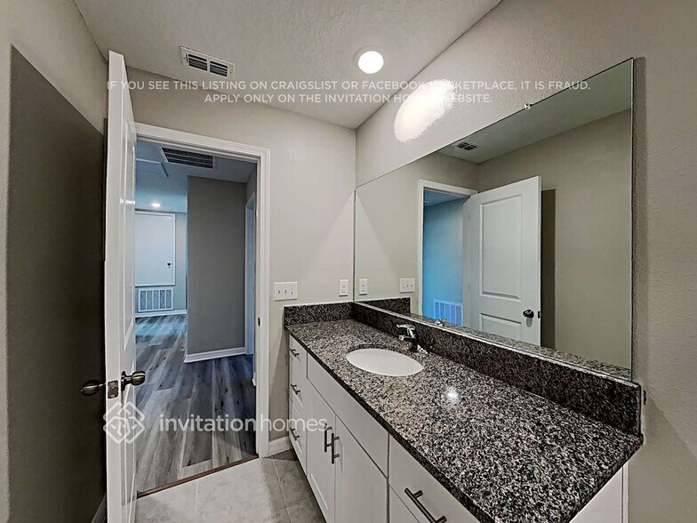 Building Photo - 13648 Wild Ginger St