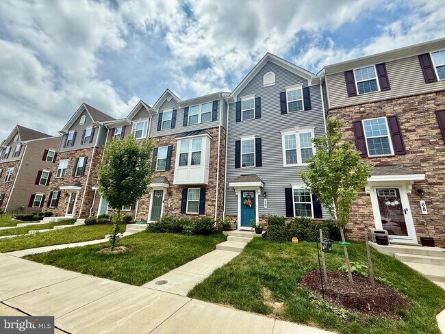 Building Photo - 70 Caswell Dr