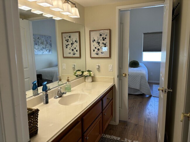 Building Photo - Furnished or Not! Gated, 3 Bedrooms, pool/spa