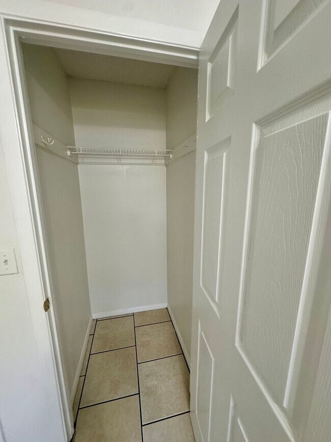 Building Photo - Charming 3-Bedroom Home in Apopka!