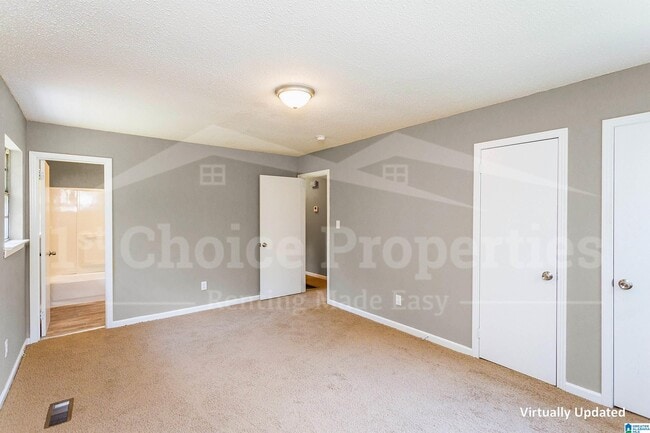 Building Photo - 4021 Debby Dr