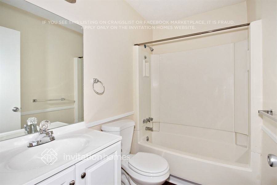 Building Photo - 208 Clydesdale Rd