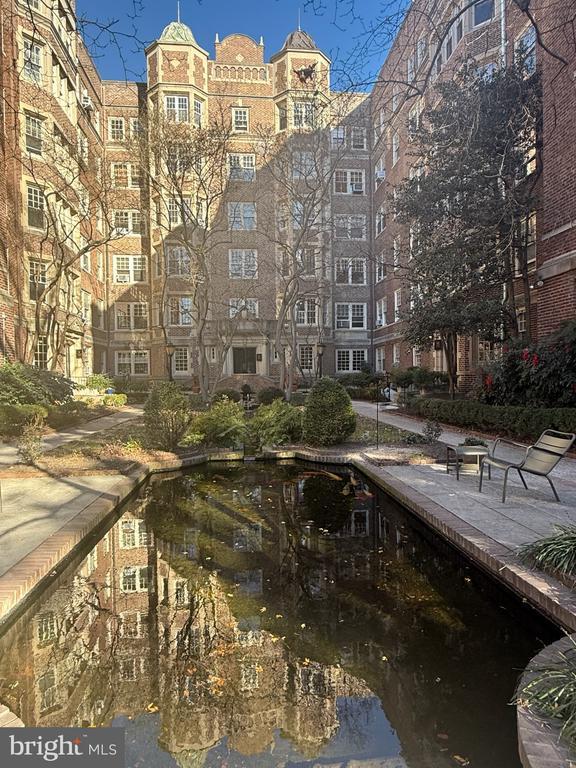 Building Photo - 4625 Pine St