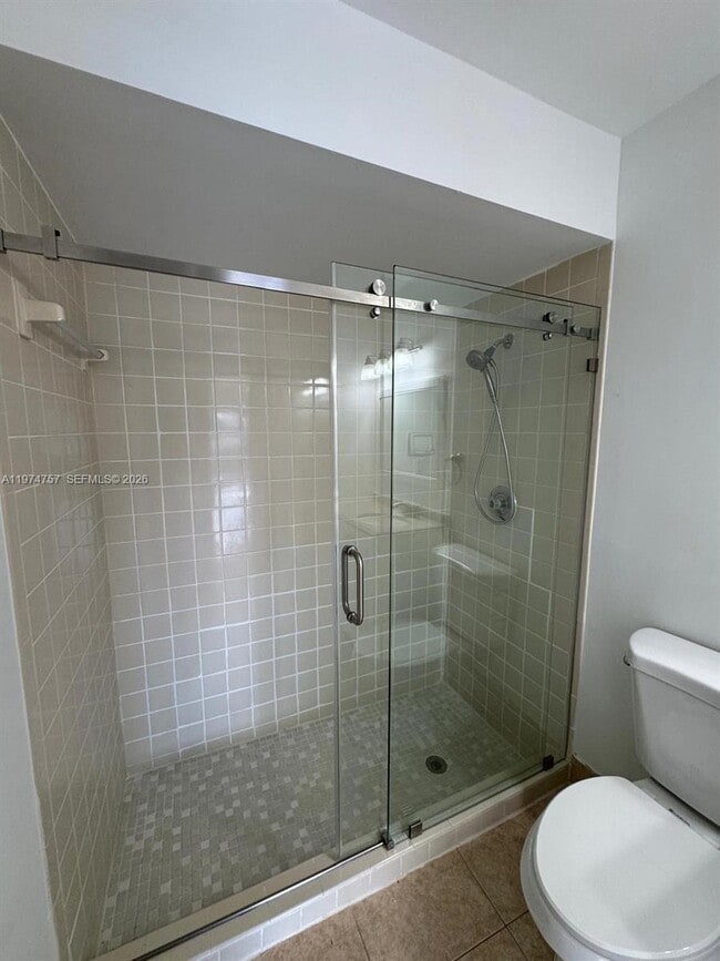 Building Photo - 5763 N Park Rd