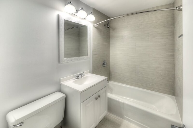 Building Photo - 1118 S Michigan Ave