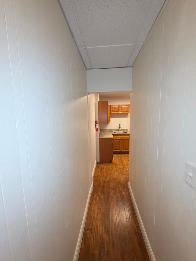 Building Photo - 202 Luella Ct