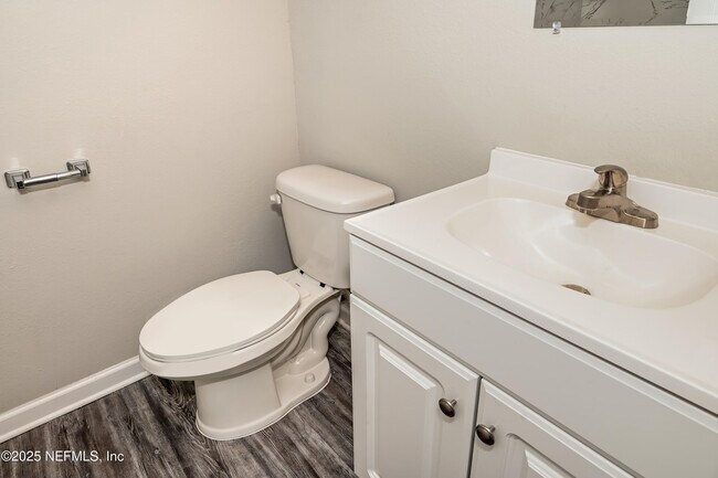 Building Photo - 6928 Sonora Dr N