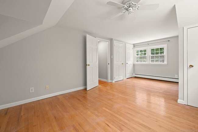 Building Photo - 61 Knollwood Dr