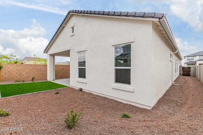 Building Photo - 10344 W Deanna Dr