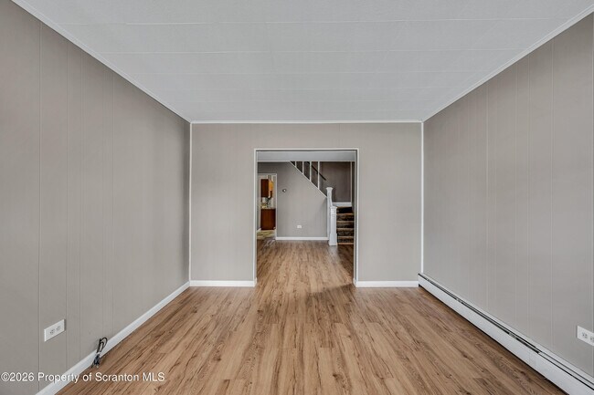 Building Photo - 413 17th Ave