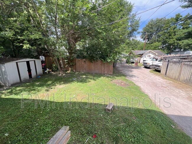Building Photo - 310 N Riley Ave