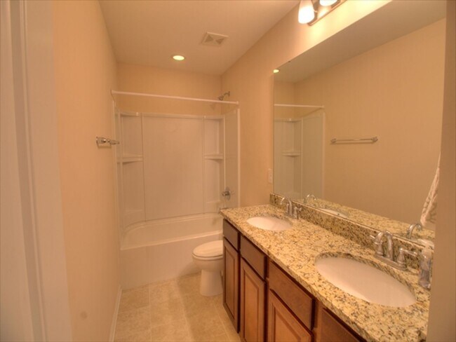 Building Photo - Charming 4-Bed, 3-Bath Home for Rent in Ru...