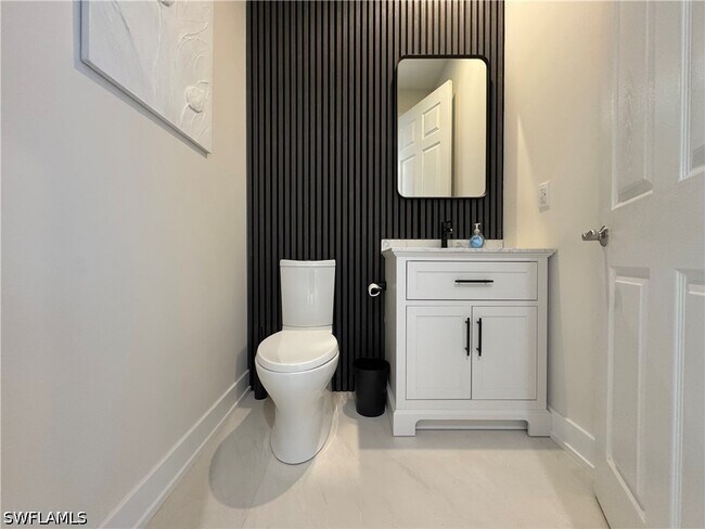 Building Photo - 12667 Biscayne Ct