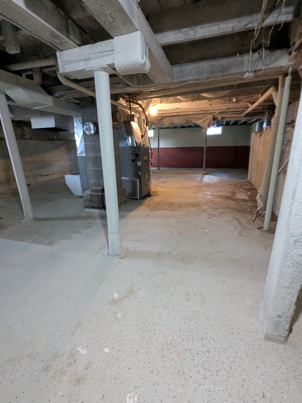 Building Photo - 104 N Rural St