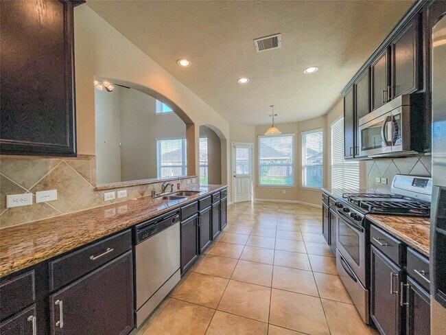 Building Photo - 3419 Yasmine Ranch Dr