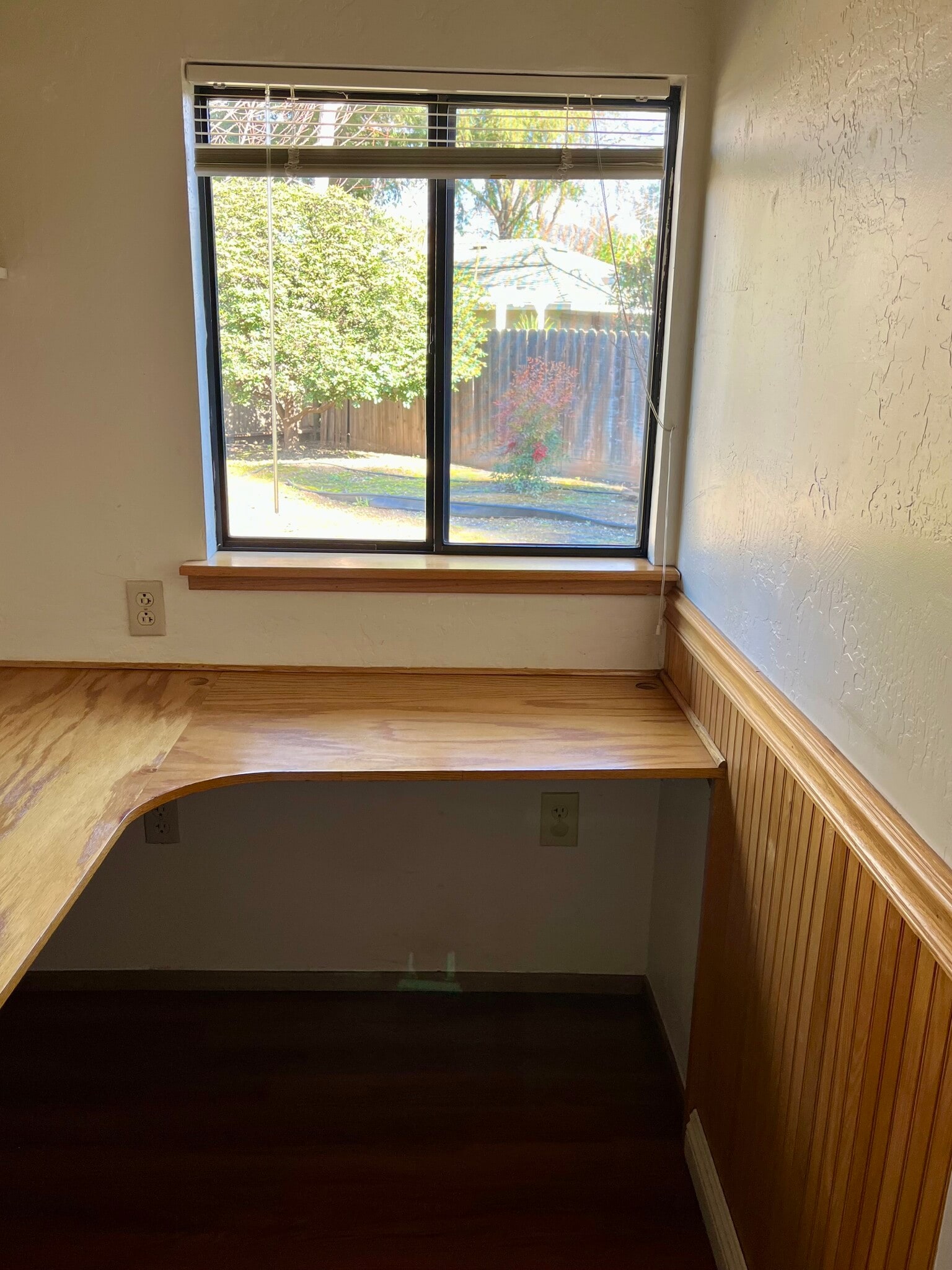 Building Photo - 5 Sun Circle Ct