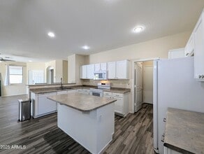 Building Photo - 16635 N 169th Ave