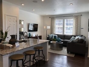 Building Photo - Modern Three Bedroom Townhome Available For Rent in Creekside
