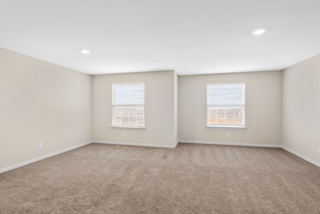 Building Photo - 719 Wonderland Trail