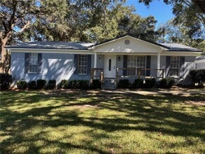Building Photo - 10101 Border Dr