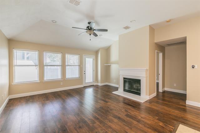Building Photo - 734 Parkford Ln