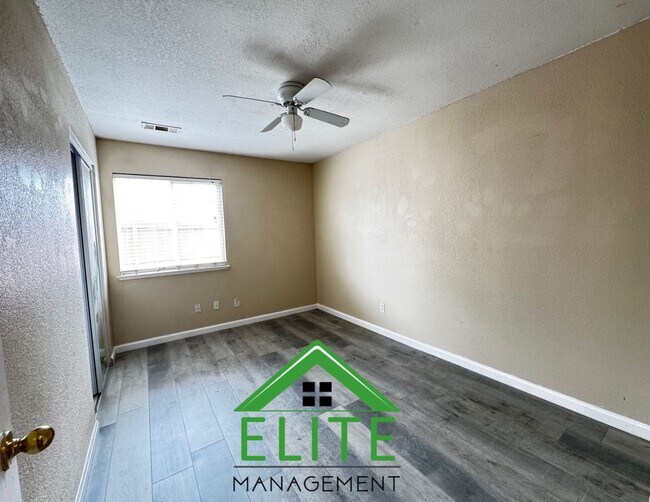 Building Photo - **Spacious 3-Bedroom Condo with 2-Car Gara...