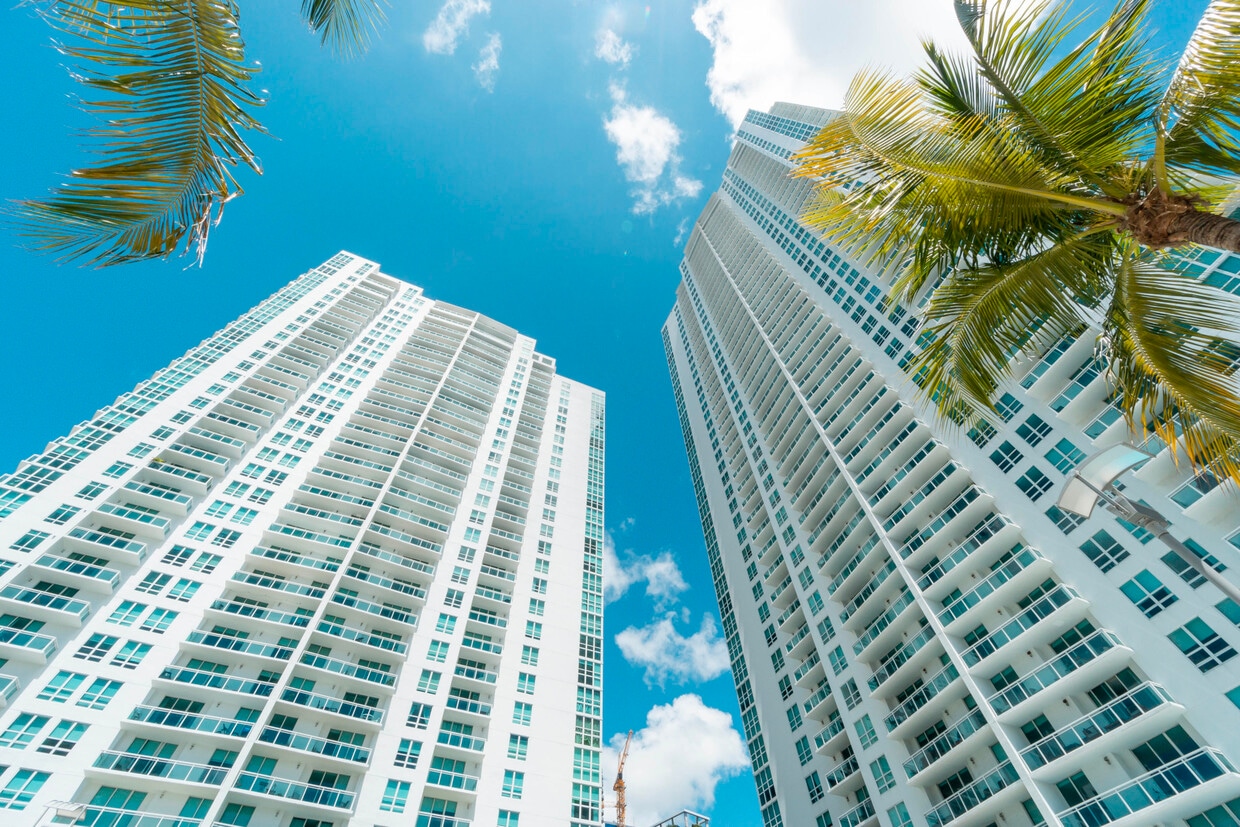 Building Photo - 951 Brickell Ave