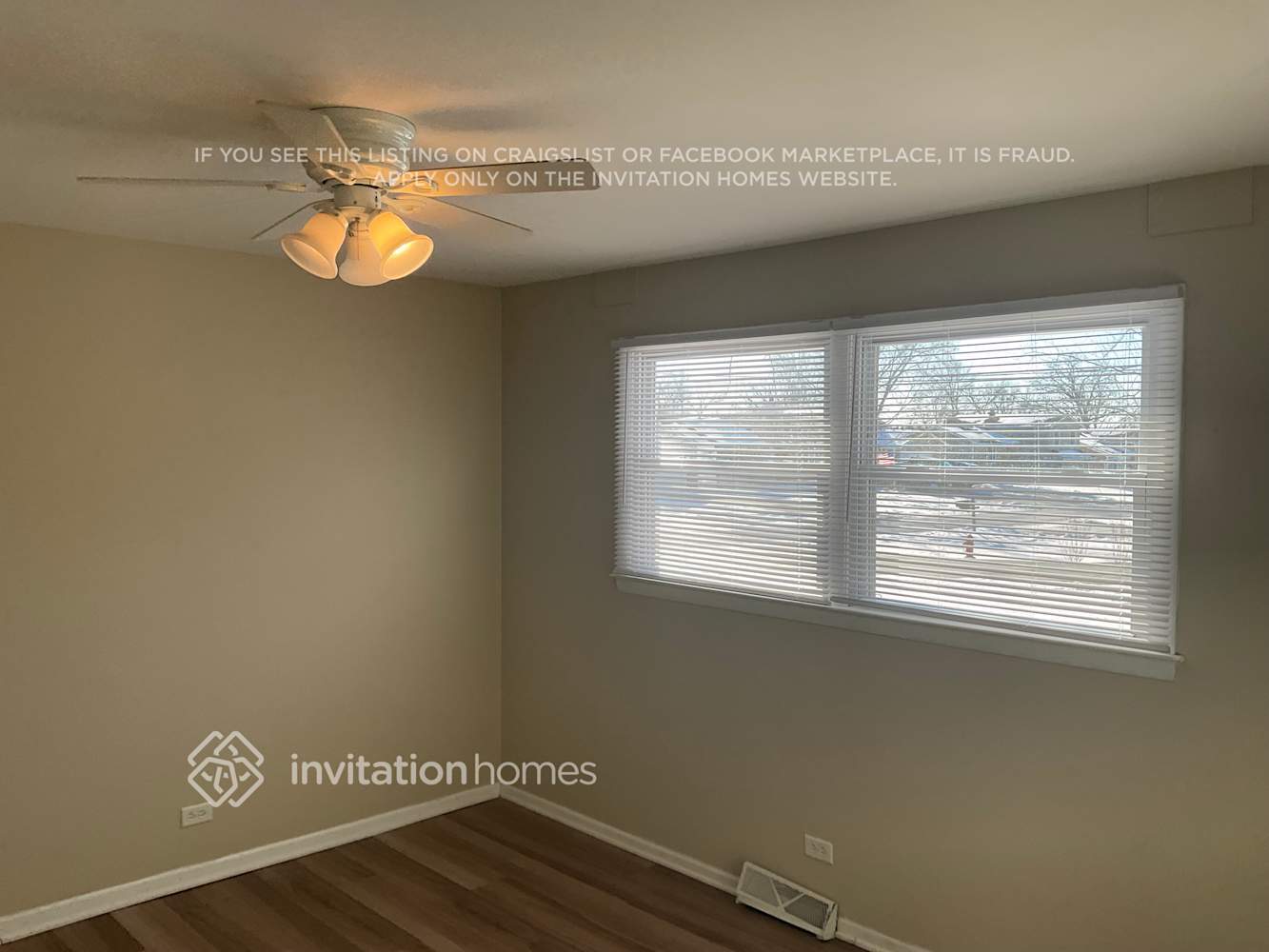 Building Photo - 416 Deerpath Dr