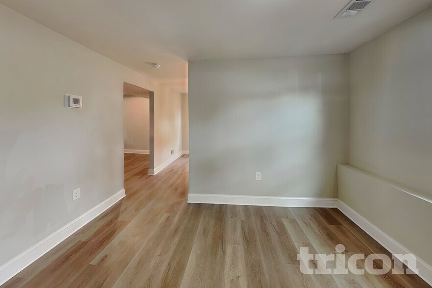 Building Photo - 1325 Farrara Dr