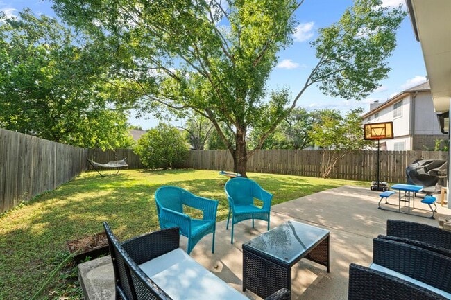 Building Photo - 14401 Richard Walker Blvd