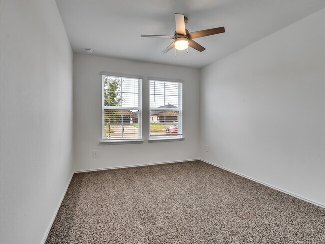 Building Photo - 7318 Audubon Russet Dr