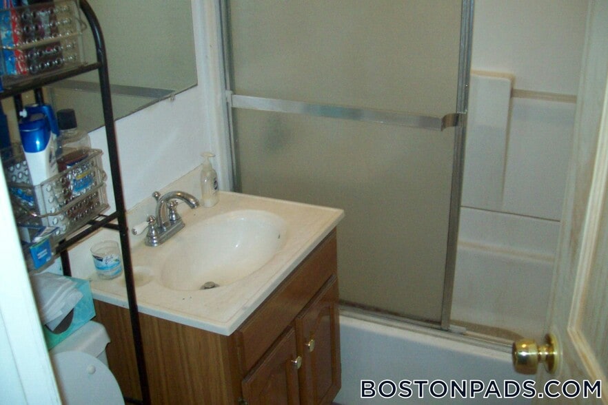 Building Photo - 610 Columbus Ave