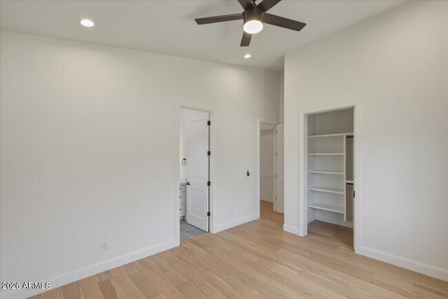 Building Photo - 6050 E Hollyhock St