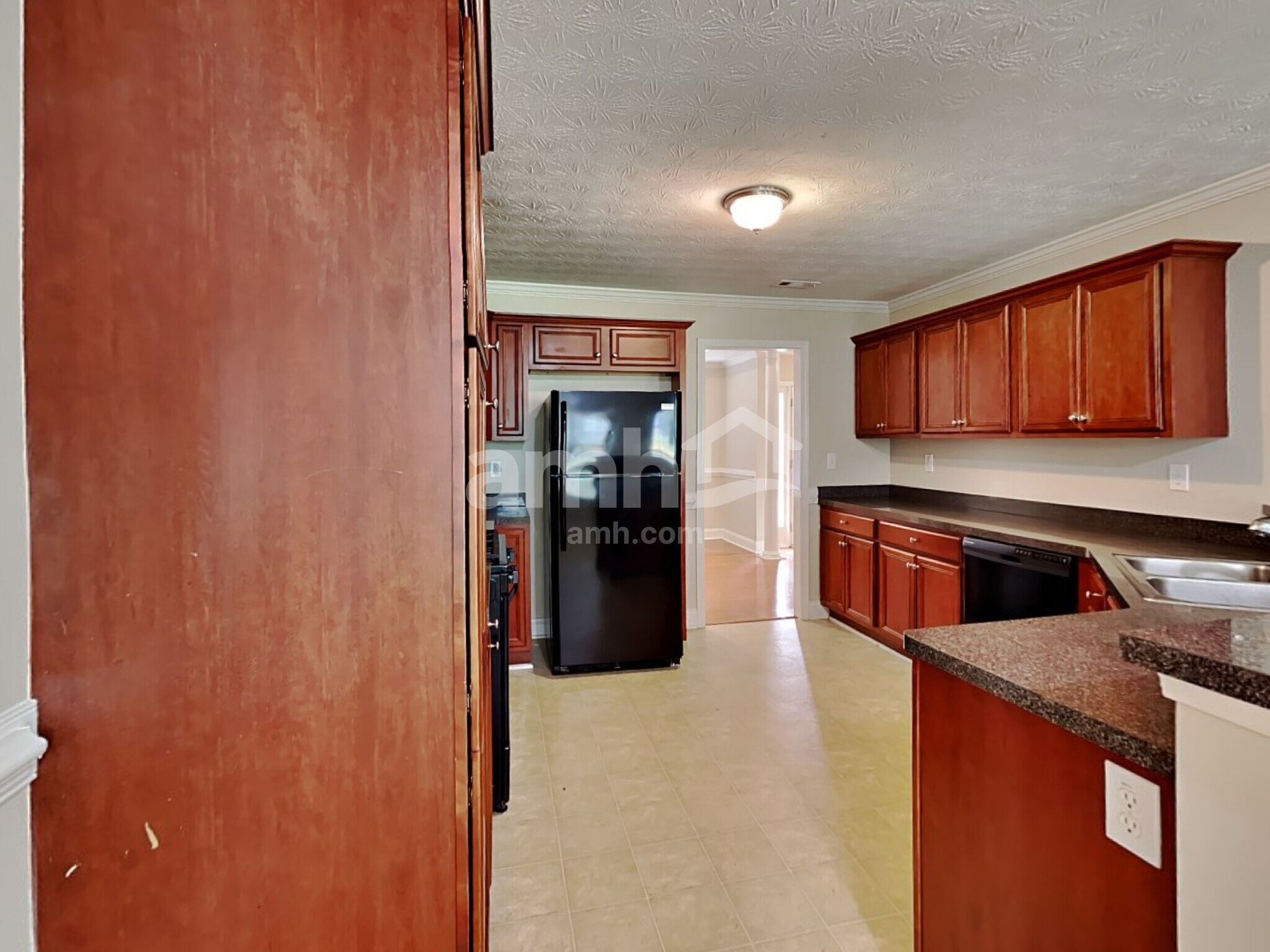 Building Photo - 141 Bridgemill Dr