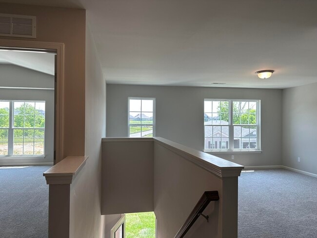 Building Photo - 129 Kirkstall Wy