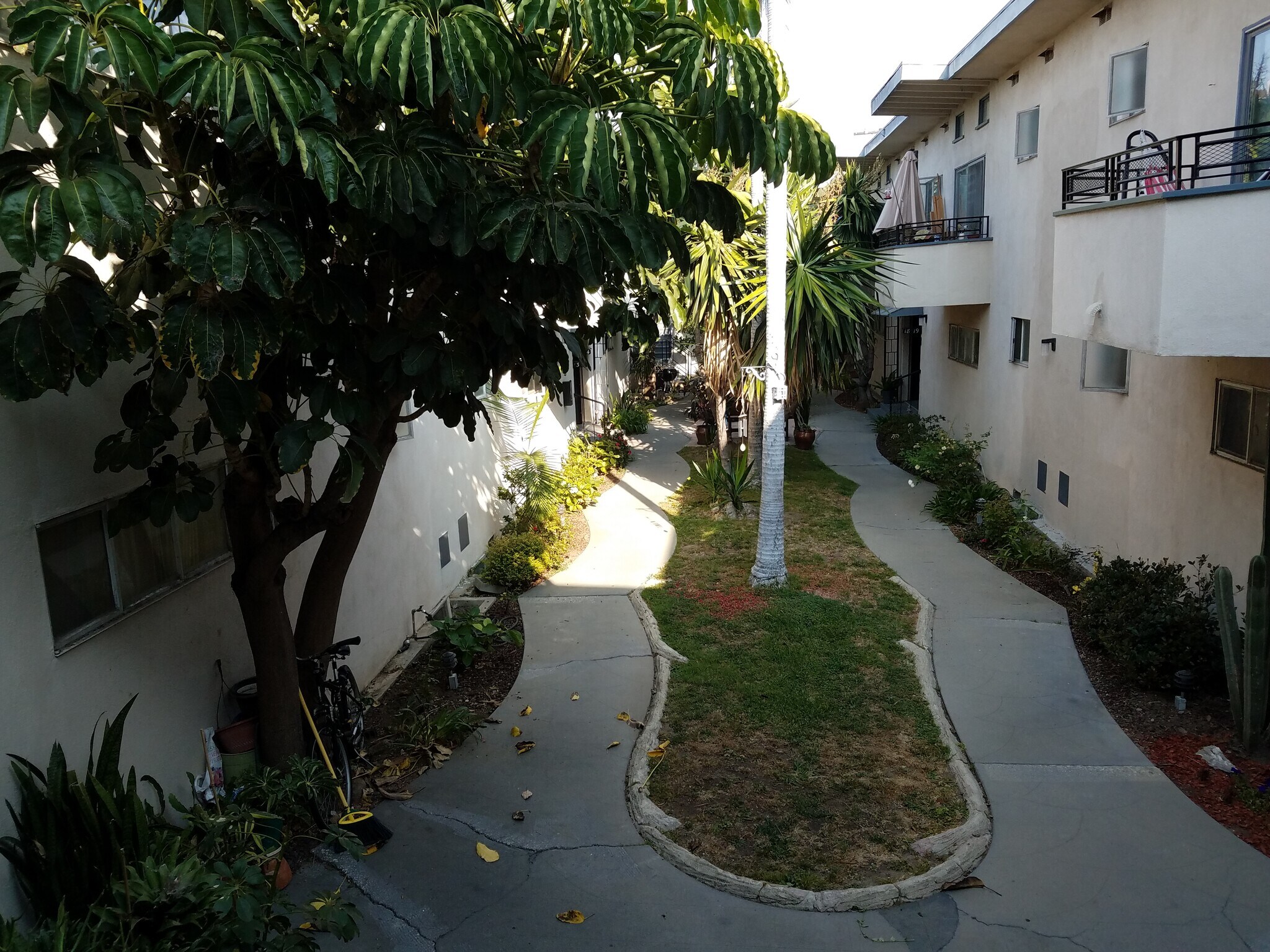 Building Photo - 12015 Lamanda St